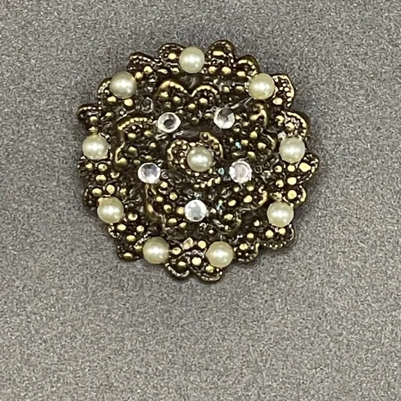 Vintage “Hidden Heart” Gold Filigree Pearl & Crystal Brooch - Exquisite! ✨ - Picture 9 of 9